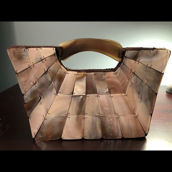 COPY - Unique Mother of Pearl like- Sea Shell bag - Picture 3 of 8